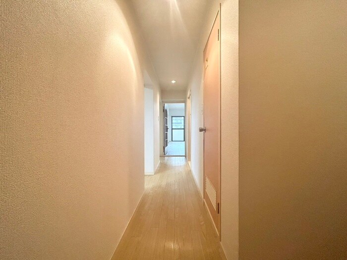物件内観写真18　(廊下)