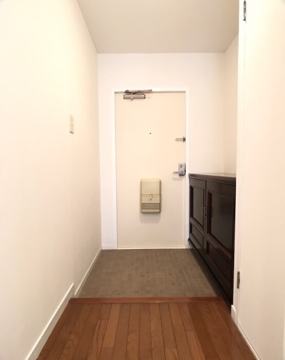 物件内観写真21　(玄関)