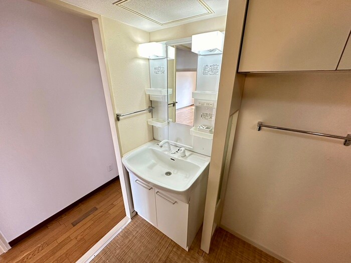 物件内観写真13　(洗面)