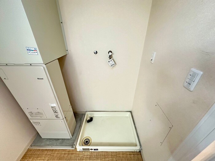 物件内観写真17　(洗濯機置場)