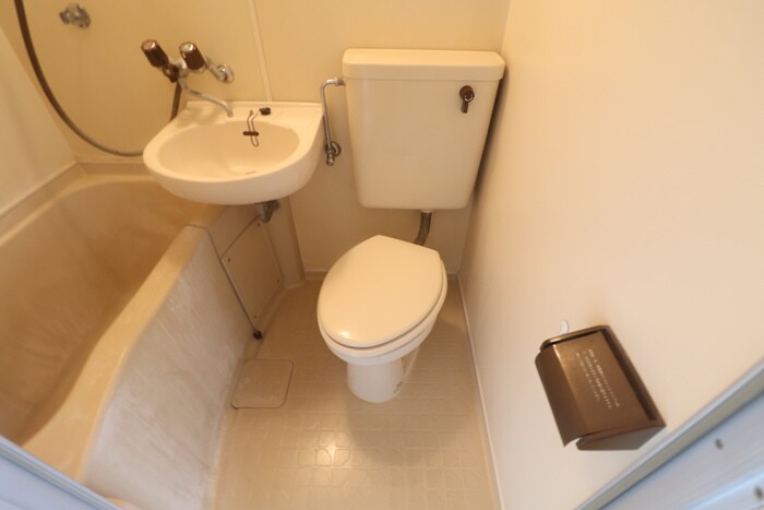 物件内観写真14　(トイレ)