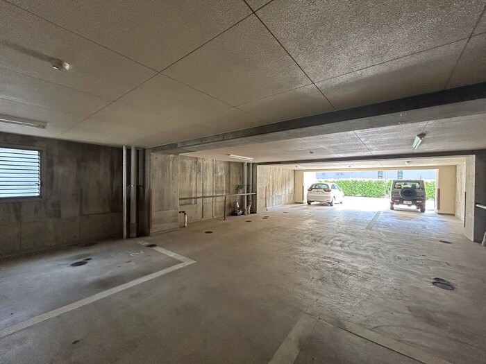 物件外観写真6　(駐車場)