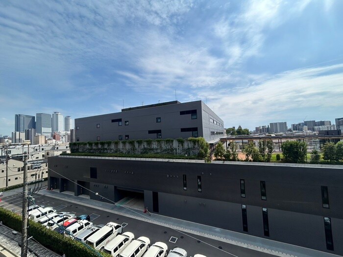 物件内観写真17　(室内からの展望)