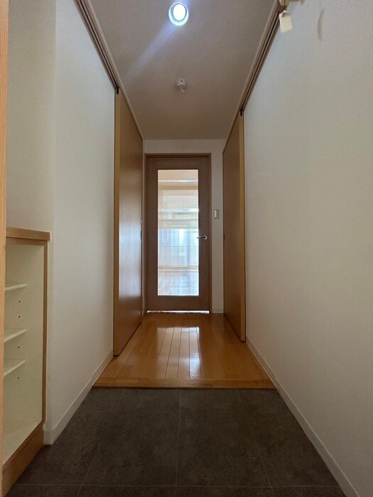 物件内観写真22　(玄関)