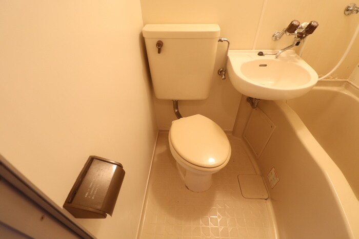 物件内観写真14　(トイレ)