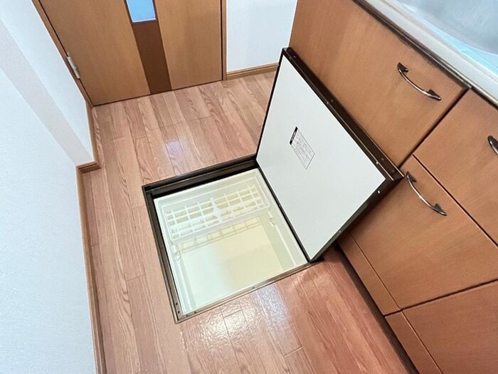 物件内観写真13　(収納)