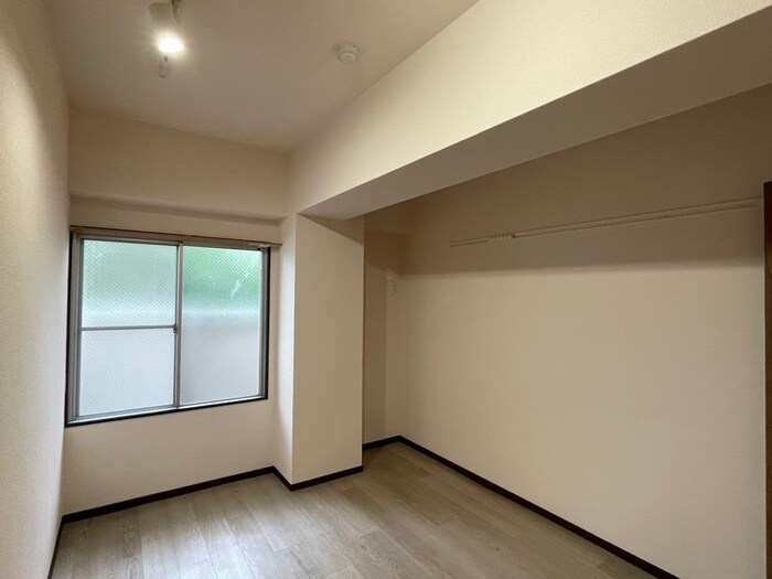 物件内観写真18　(居室)