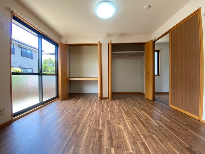 物件内観写真12　(収納)