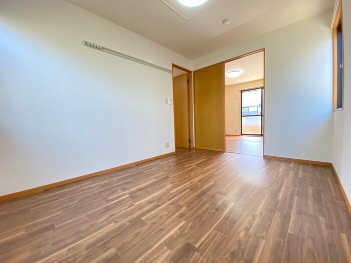 物件内観写真13　(居室)