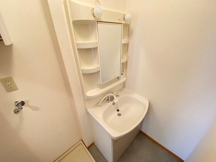 物件内観写真16　(洗面)