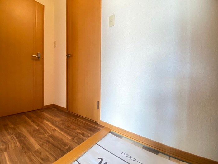 物件内観写真20　(玄関)