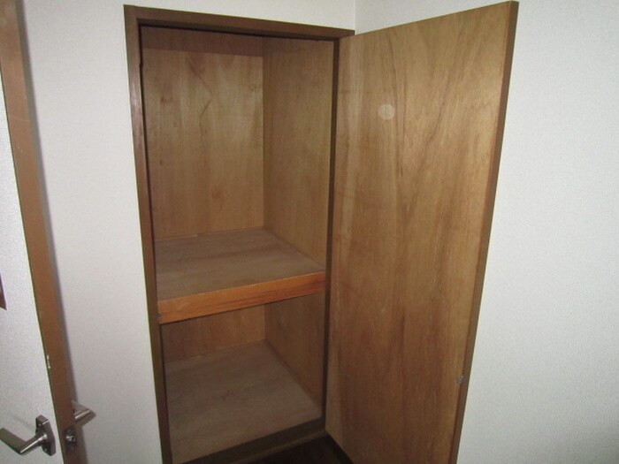 物件内観写真9　(収納)