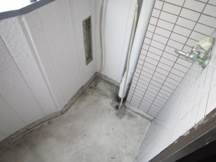 物件内観写真13　(洗濯機置場)