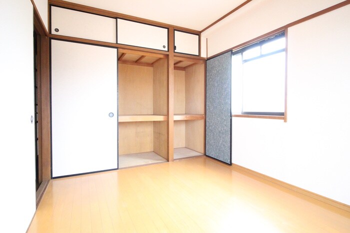 物件内観写真16　(収納)