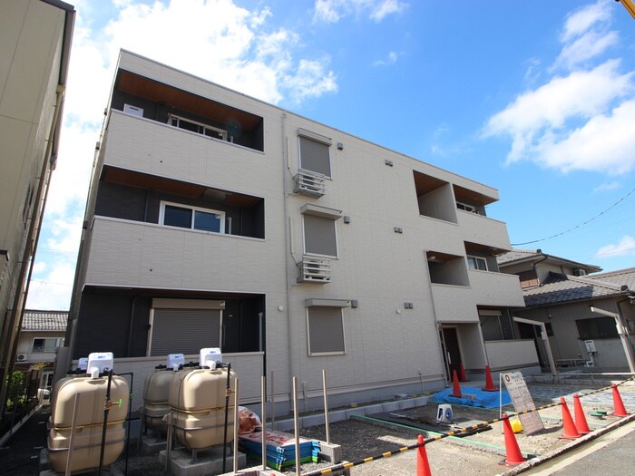 物件外観写真1　(外観写真)