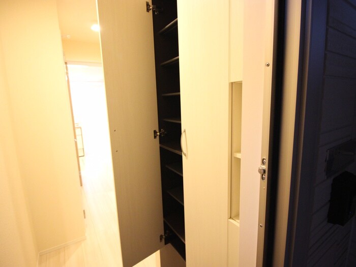 物件内観写真19　(靴箱)