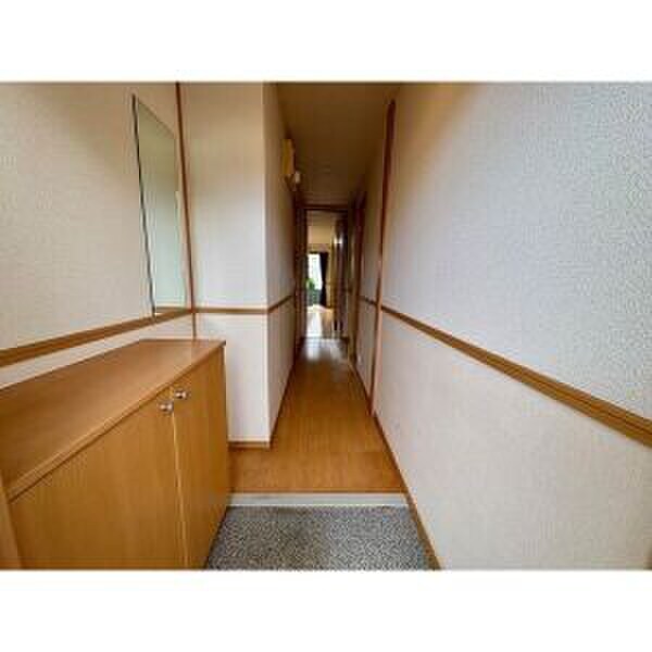 物件内観写真6　(廊下)