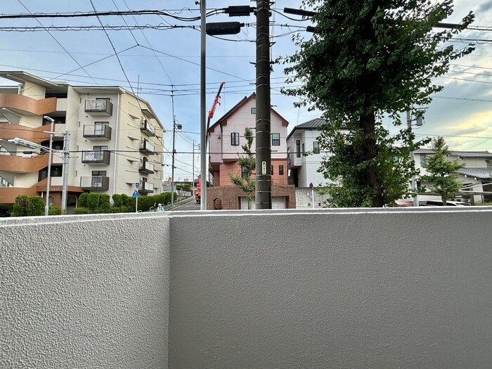 物件内観写真15　(室内からの展望)