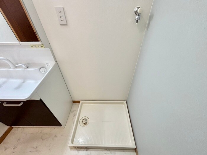 物件内観写真19　(洗濯機置場)