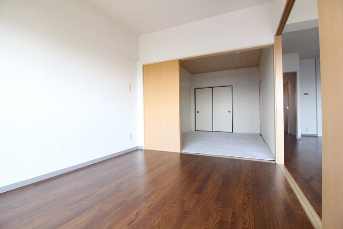 物件内観写真9　(居室)