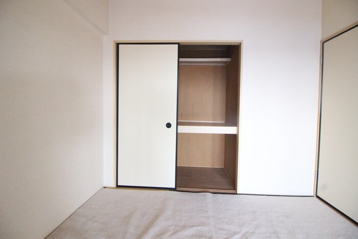 物件内観写真11　(収納)