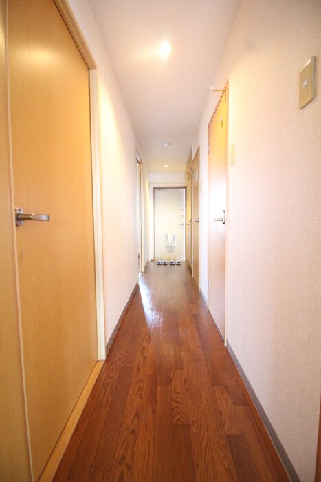 物件内観写真21　(廊下)