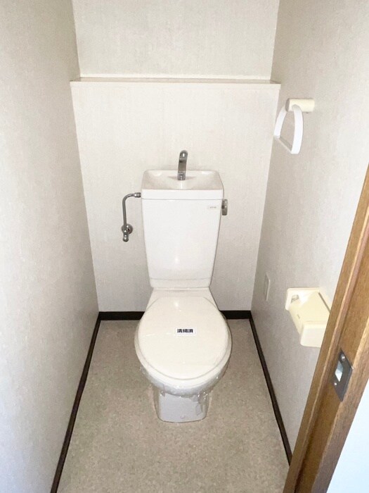 物件内観写真14　(トイレ)