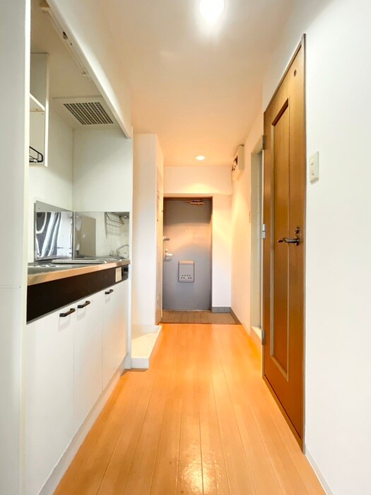 物件内観写真14　(廊下)