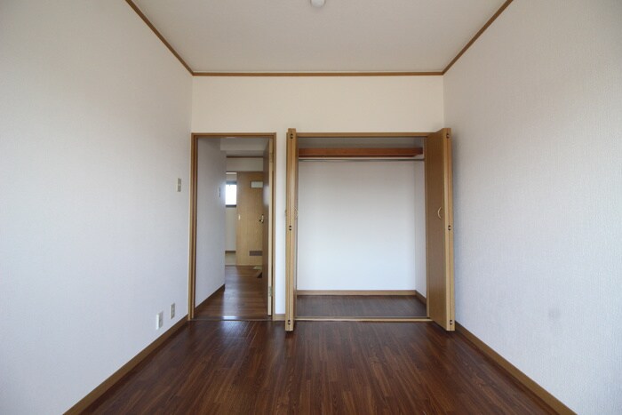 物件内観写真10　(居室)