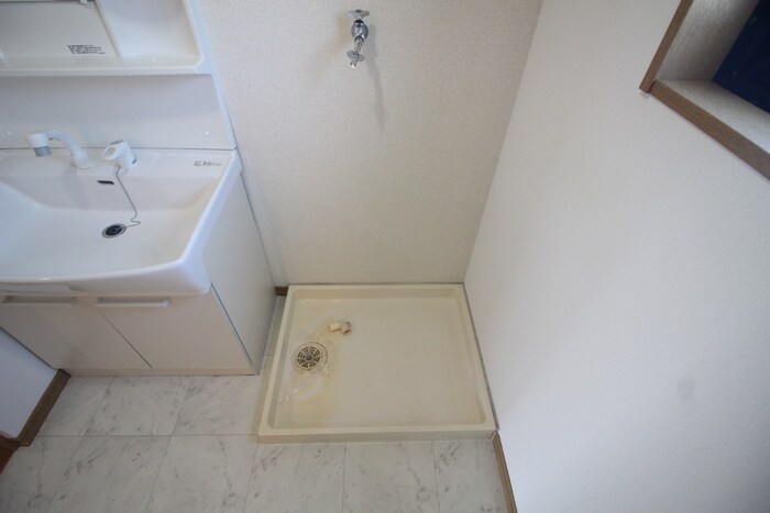 物件内観写真17　(洗濯機置場)