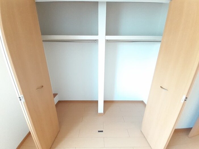 物件内観写真10　(収納)