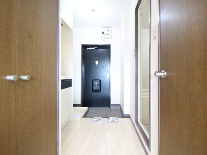 物件内観写真15　(廊下)