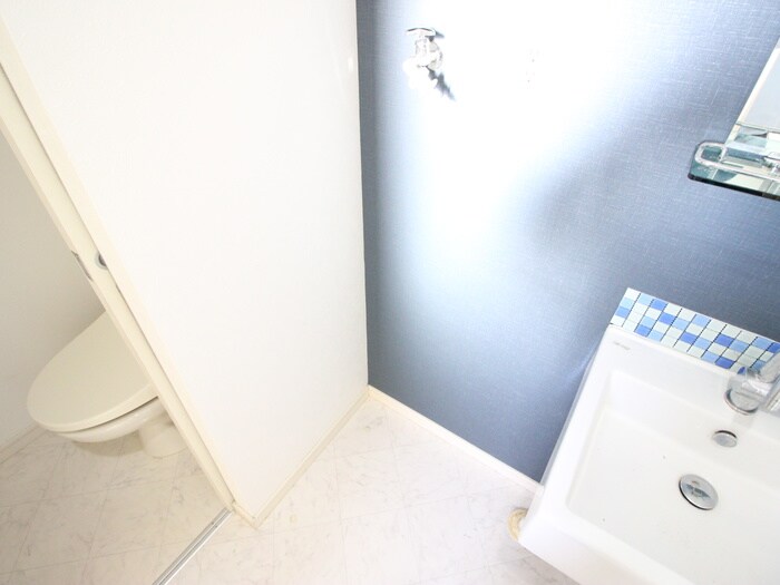 物件内観写真12　(洗濯機置場)