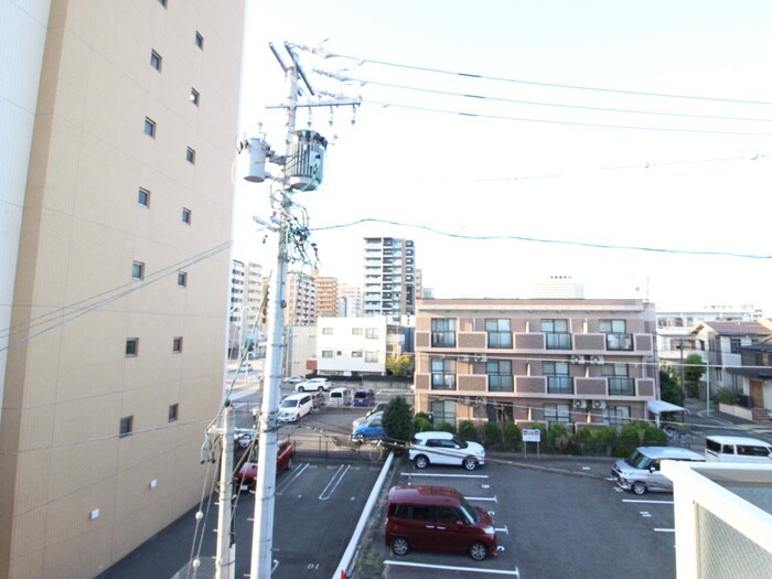 物件内観写真16　(室内からの展望)