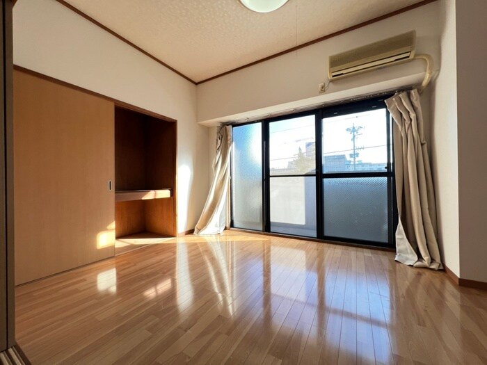 物件内観写真9　(居室)