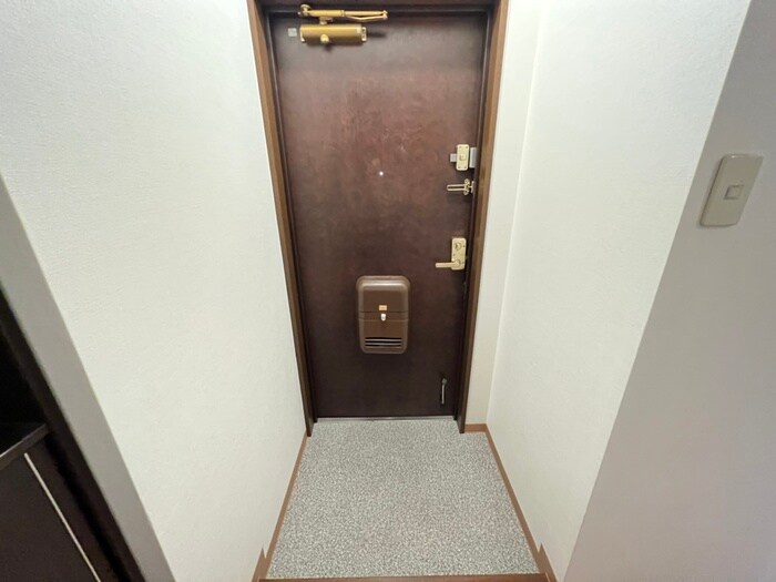 物件内観写真19　(玄関)