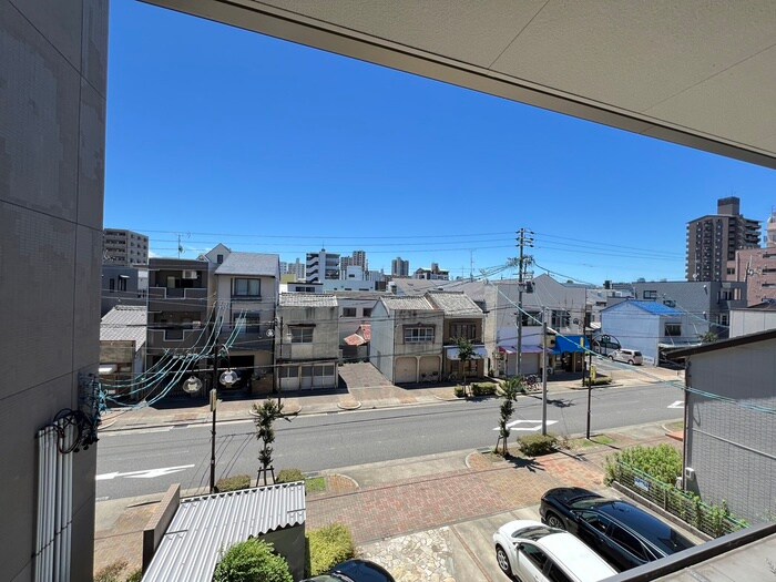 物件内観写真15　(室内からの展望)