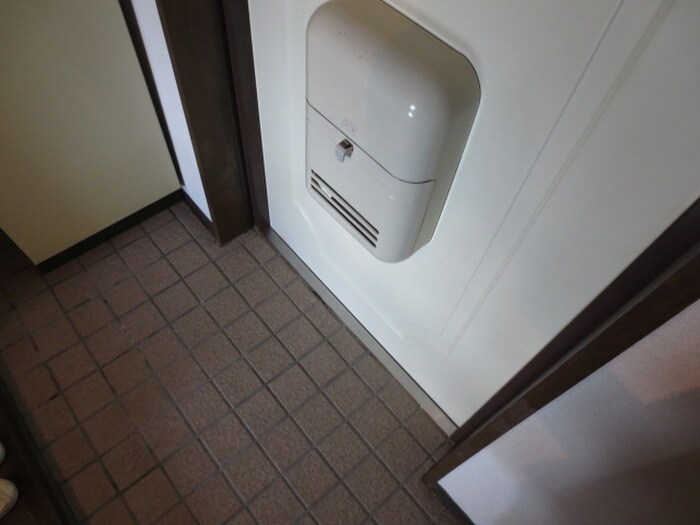 物件内観写真7　(玄関)