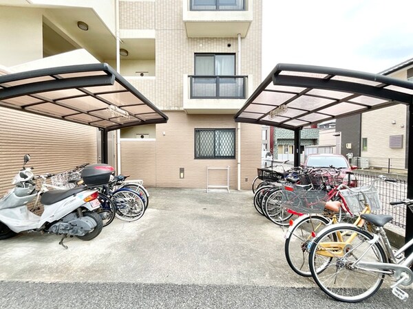 駐輪場