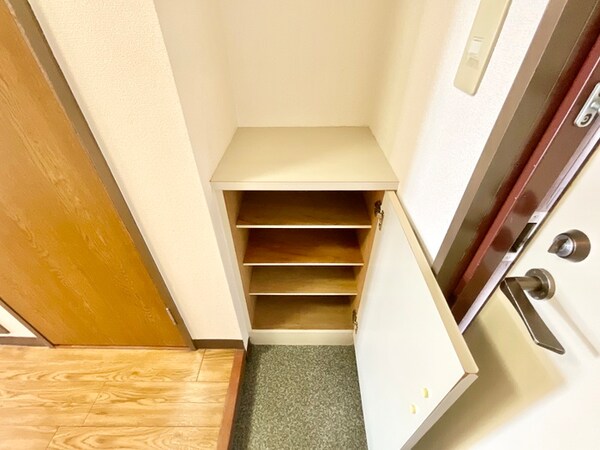 靴箱