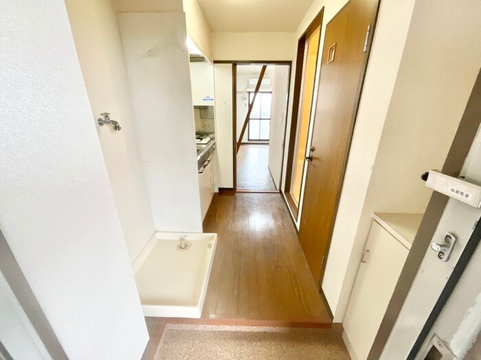 物件内観写真18　(廊下)