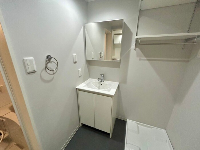 物件内観写真11　(洗面)