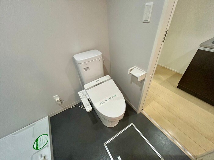 物件内観写真13　(トイレ)