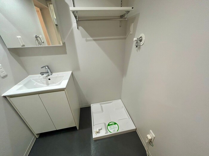 物件内観写真17　(洗濯機置場)