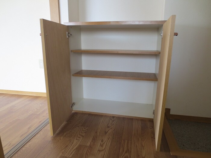 物件内観写真10　(靴箱)