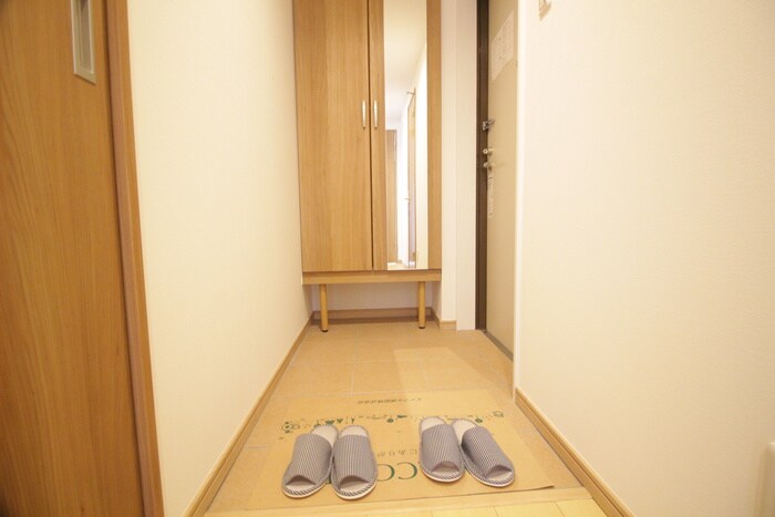 物件内観写真8　(廊下)