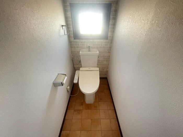 物件内観写真12　(トイレ)