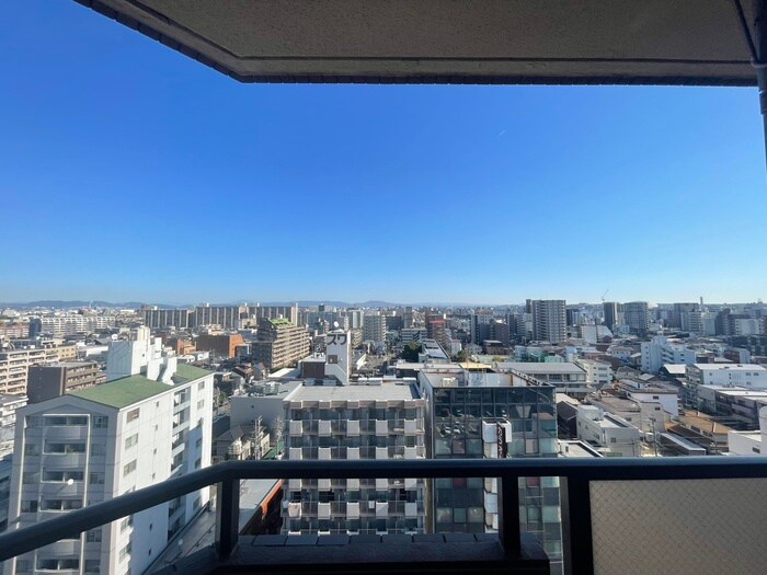 物件内観写真16　(室内からの展望)