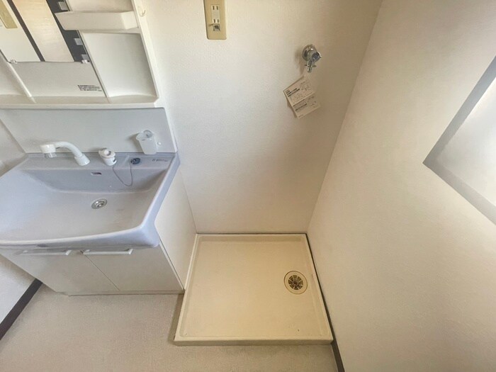 物件内観写真21　(洗濯機置場)