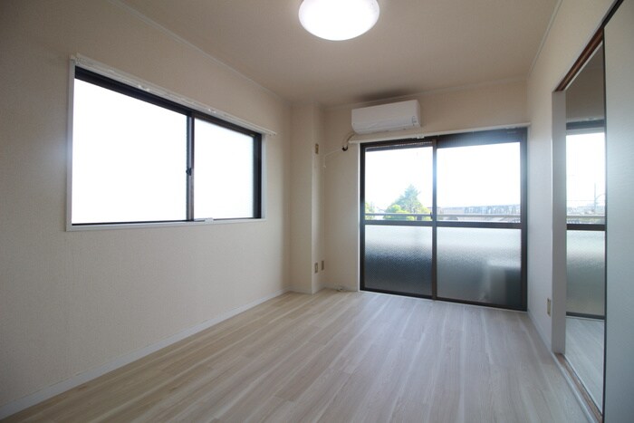 物件内観写真18　(居室)